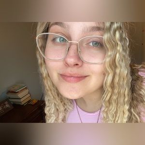 Meet your Posher, Erica